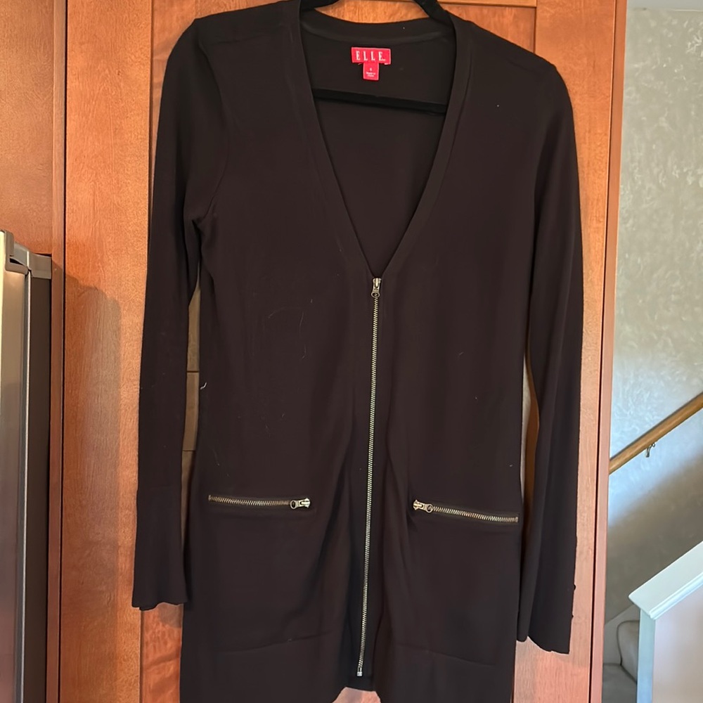 Elle woman’s sweater